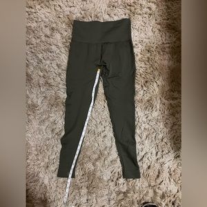 Setactive leggings in Matcha. size S/M